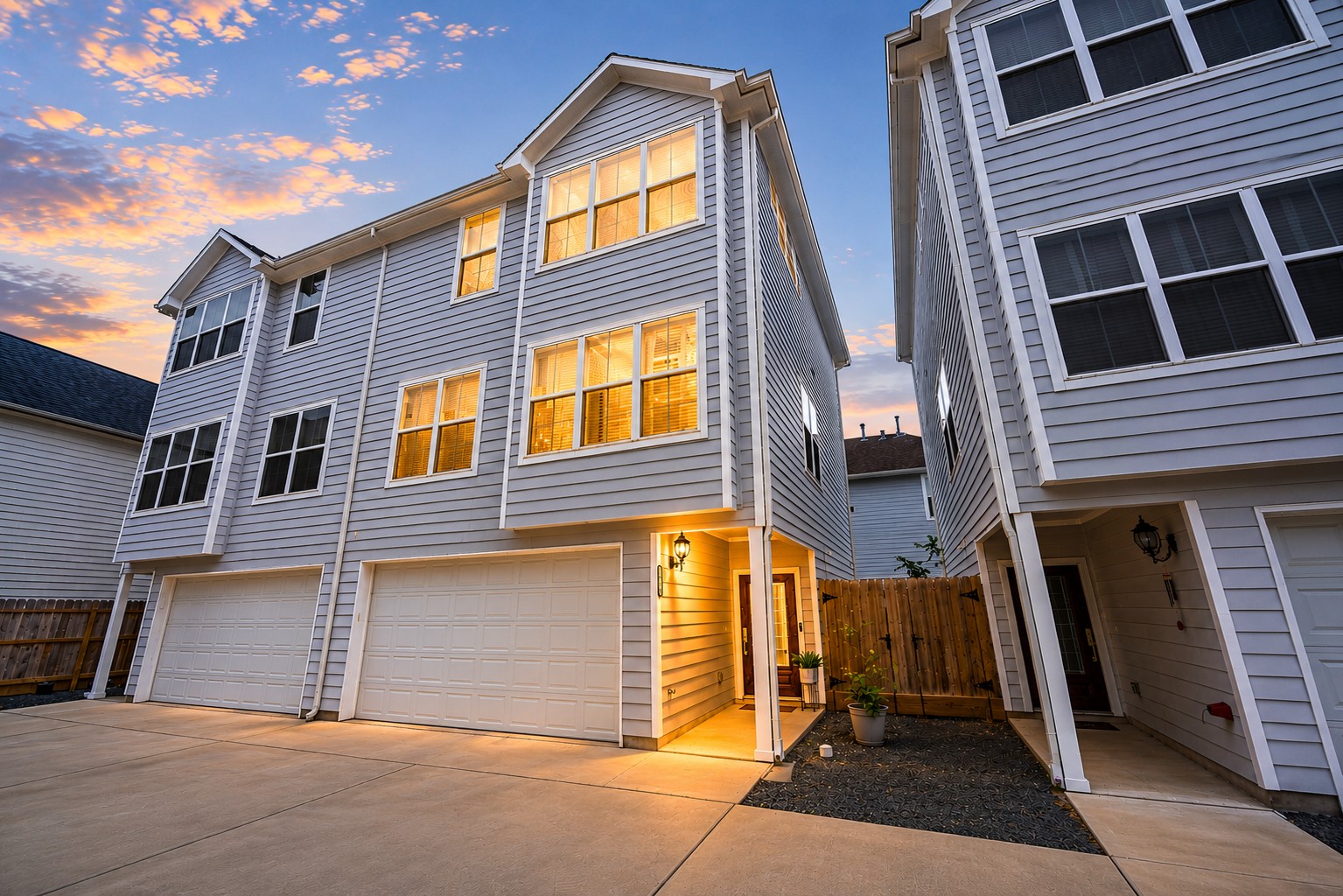 603 Link Road, Unit F Houston, TX 77009 - Photo 1 of 16 Welcome home to this Brooke Smith townhome where modern design and low-maintenance living come together just minutes from The Heights and Downtown Houston.