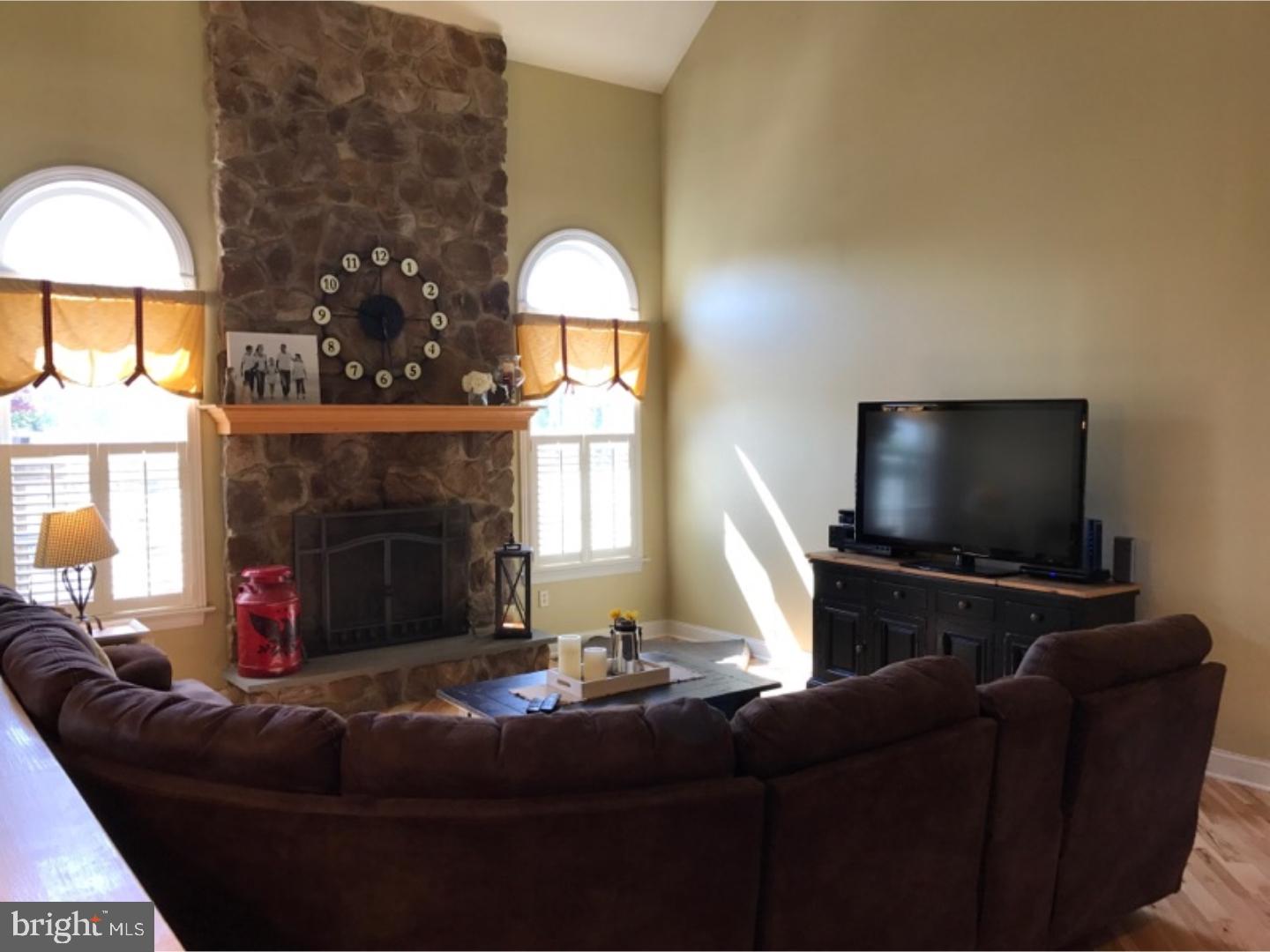 43 Alexander Road Kintnersville, PA 18930 - Photo 6 of 25 Gallery Image 6