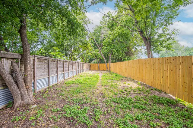 $895,000 | 616 West Dittmar Road, Austin, TX 78745