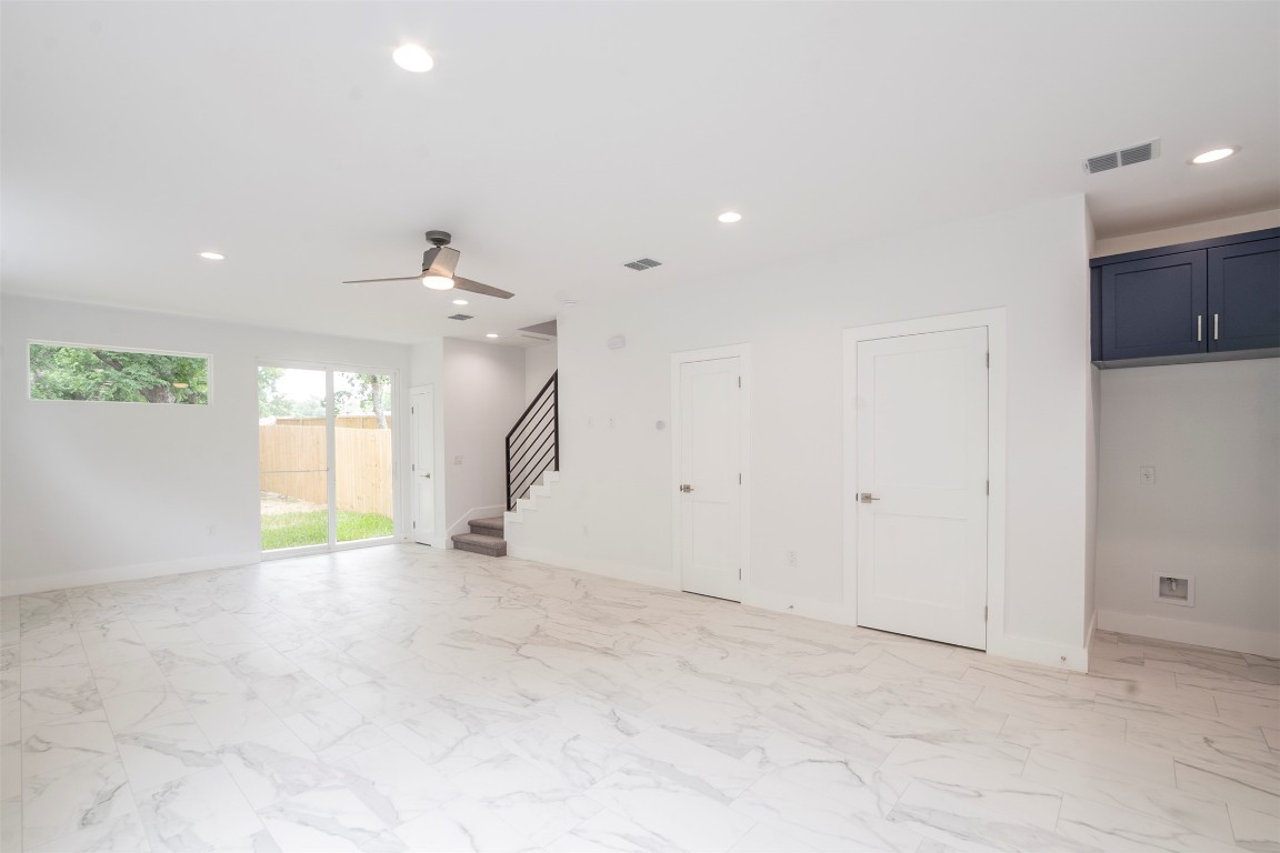 616 West Dittmar Road Austin, TX 78745 - Photo 29 of 37 an empty room with windows and pillars in it