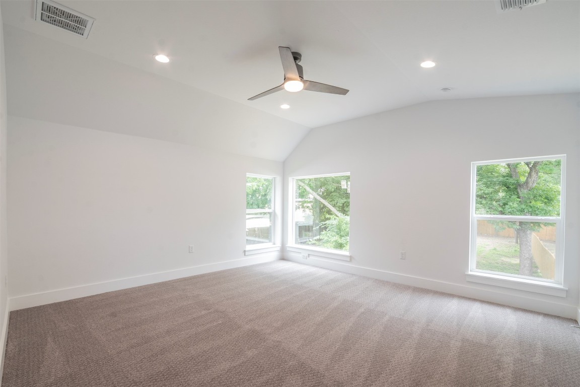 616 West Dittmar Road Austin, TX 78745 - Photo 37 of 37 a view of an empty room with a window