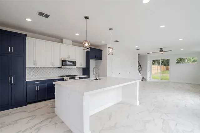 $895,000 | 616 West Dittmar Road, Austin, TX 78745