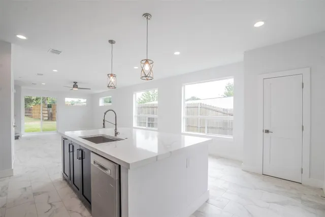 $895,000 | 616 West Dittmar Road, Austin, TX 78745