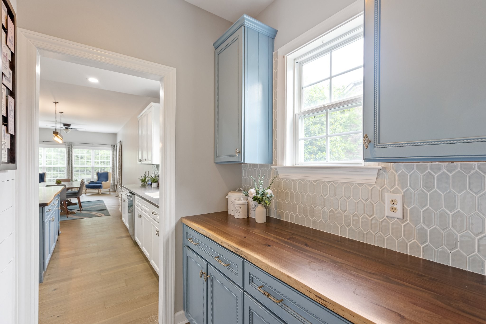 5048 Abington Ridge Lane Franklin, TN 37067 - Photo 20 of 64 a kitchen with a sink and cabinets