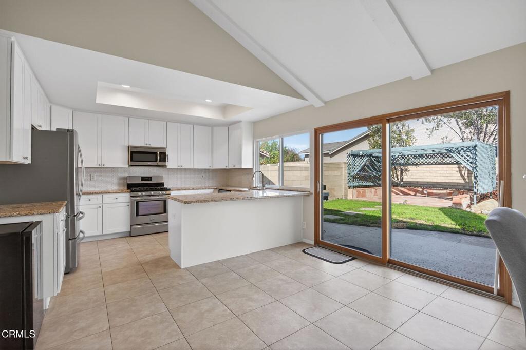 5995 Cochran Street Simi Valley, CA 93063 - Photo 6 of 22