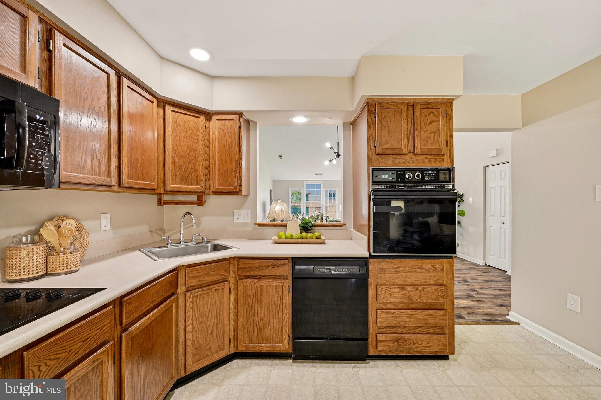 9526 Hallhurst Road Baltimore, MD 21236 - Photo 15 of 50