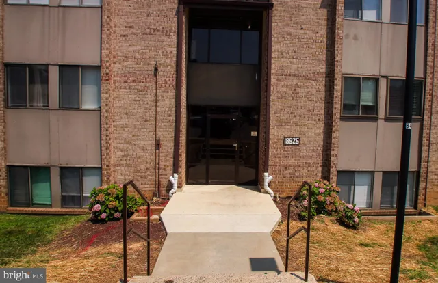 $2,500 | 18925 Mills Choice Road, Unit 18925, Gaithersburg, MD 20886