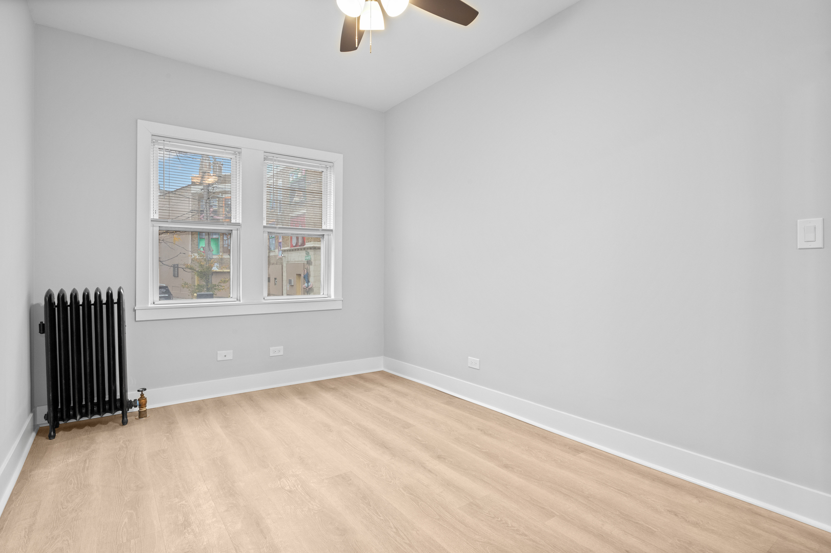 7600 North Sheridan Road, Unit 207 Chicago, IL 60626 - Photo 3 of 9