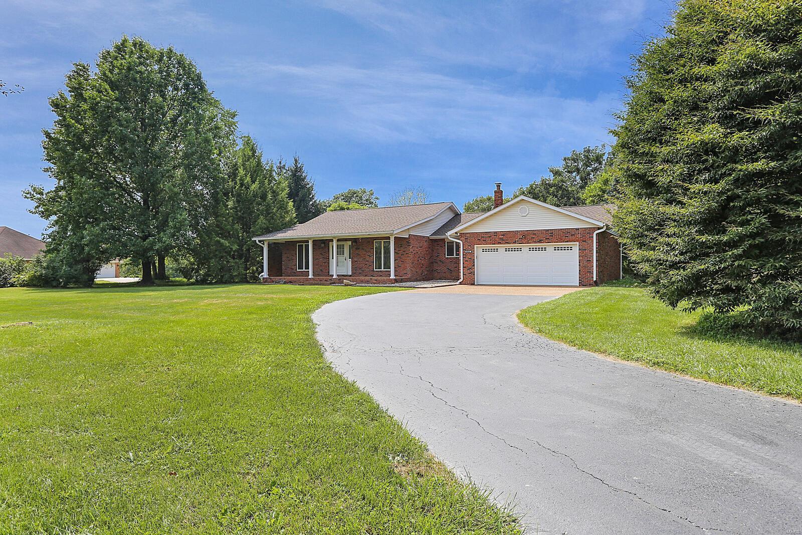 445 Piggott Ridge Lane Alton, IL 62002 - Photo 1 of 48 Gallery Image 1