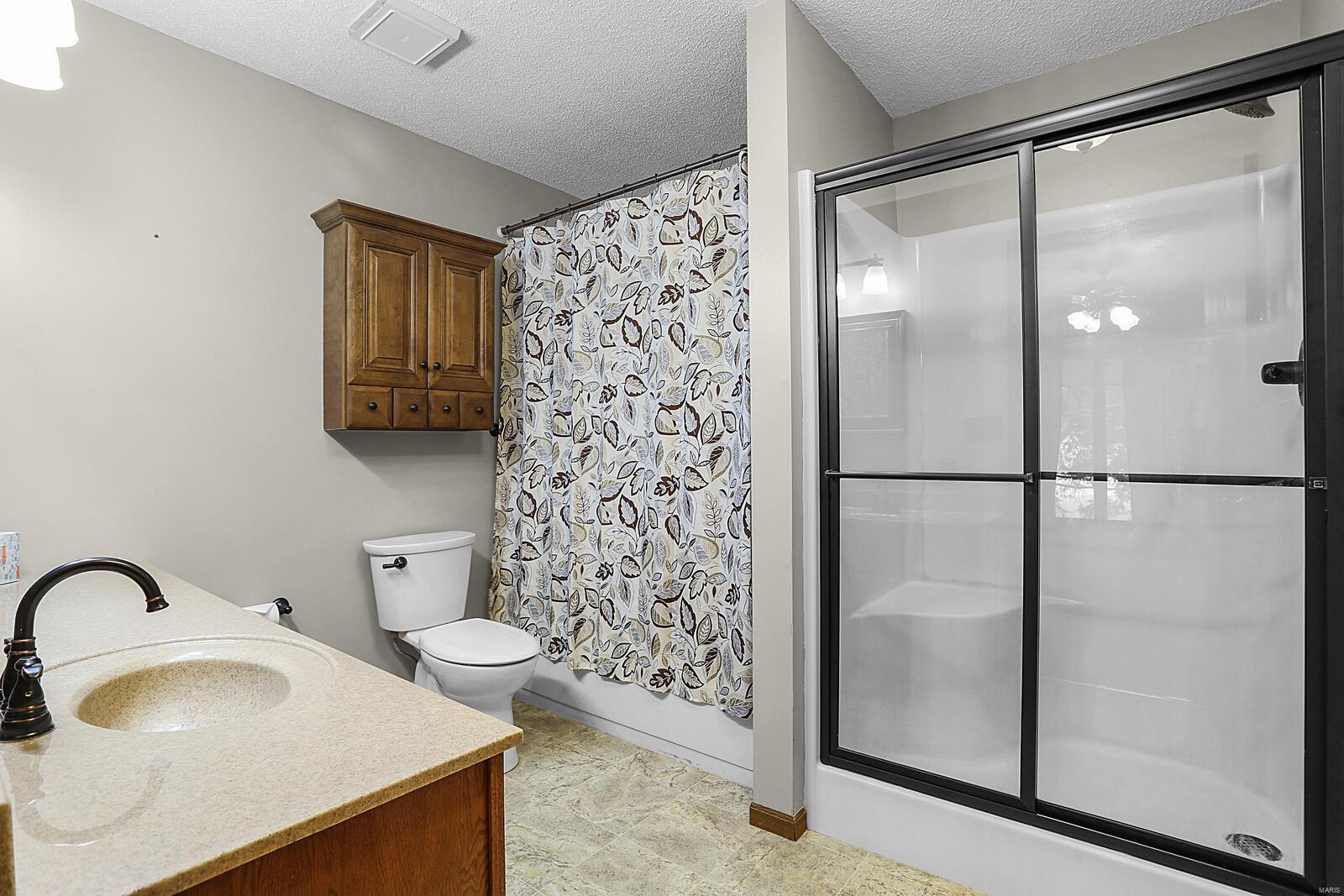 445 Piggott Ridge Lane Alton, IL 62002 - Photo 16 of 48 Gallery Image 16