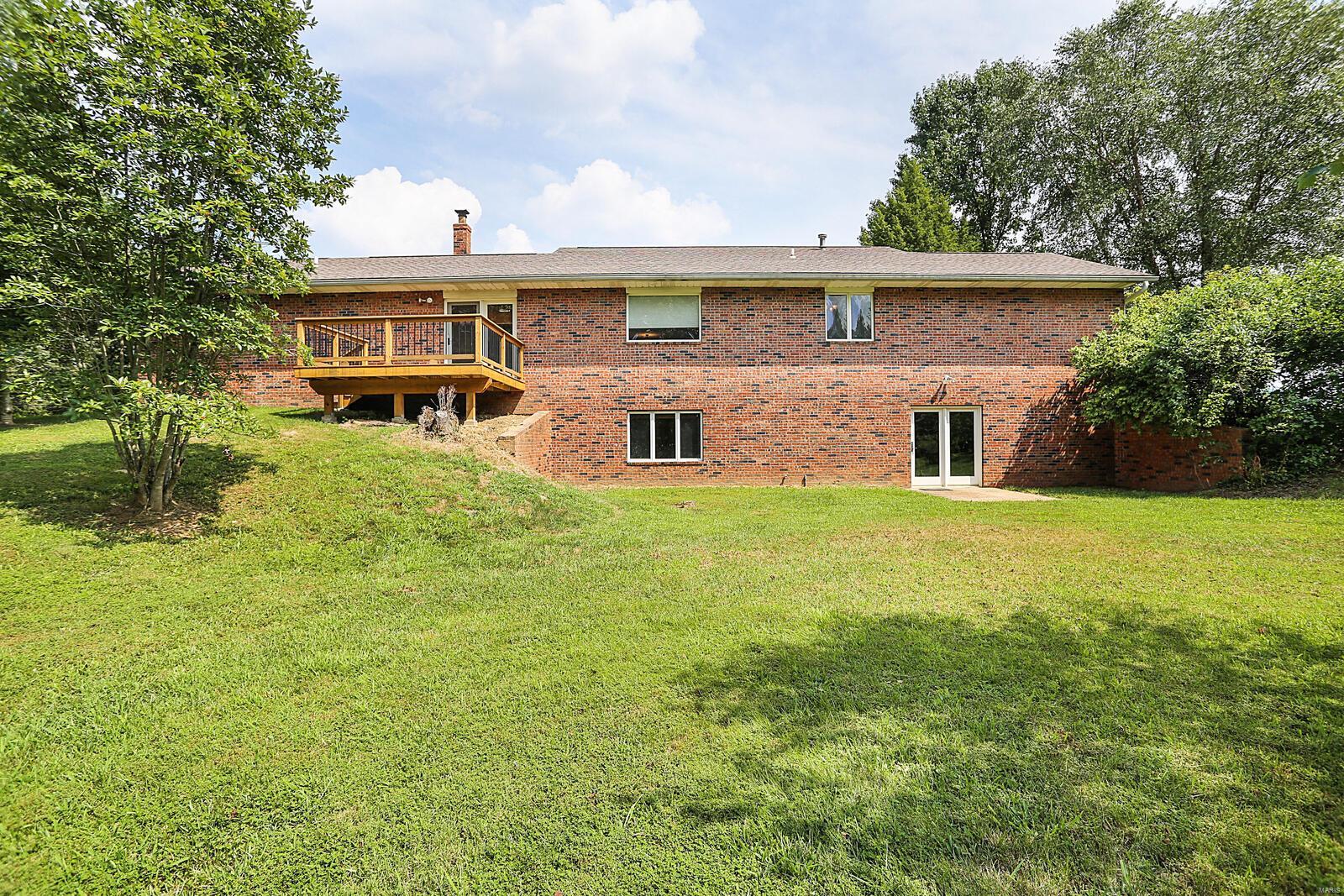 445 Piggott Ridge Lane Alton, IL 62002 - Photo 3 of 48 Gallery Image 3