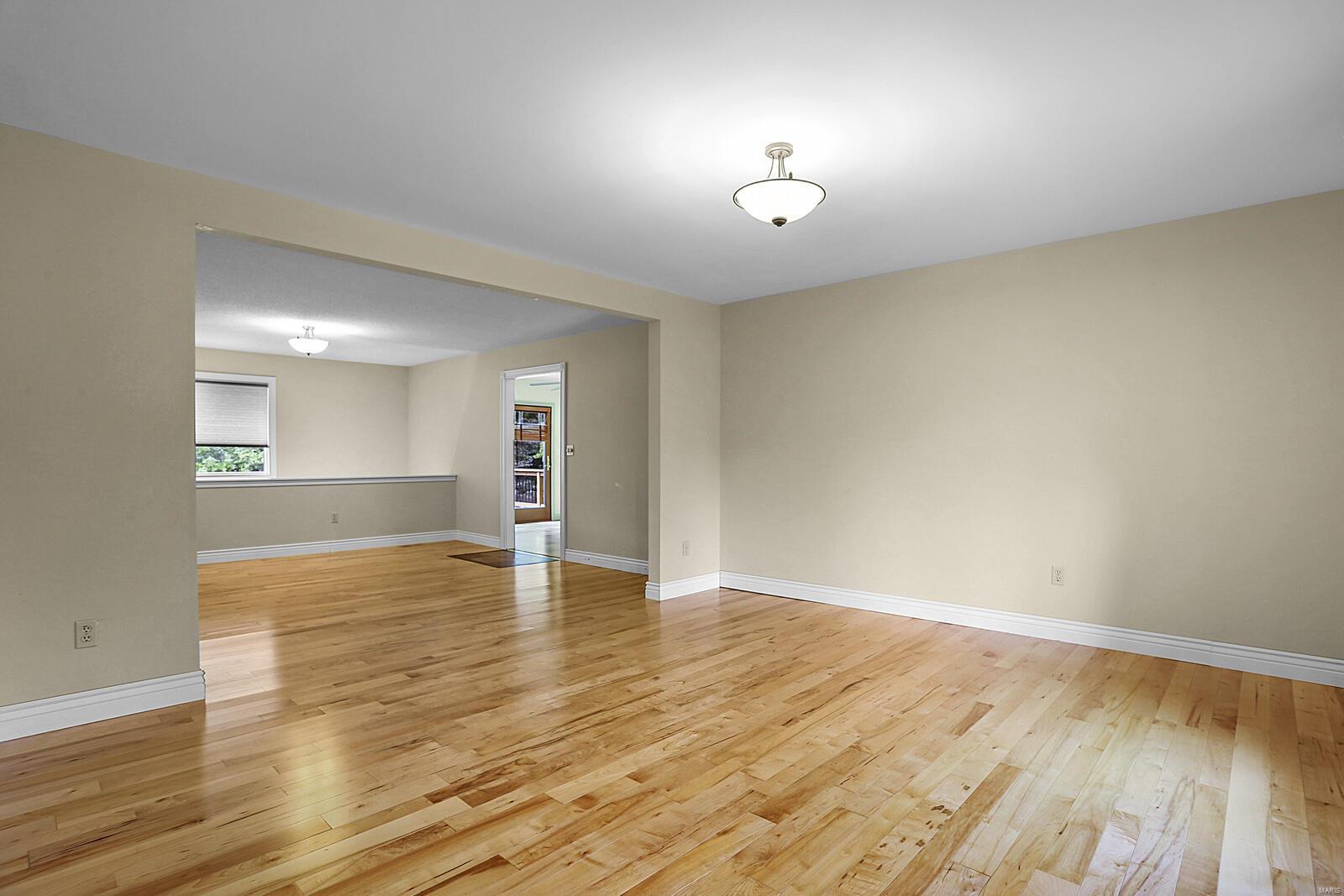 445 Piggott Ridge Lane Alton, IL 62002 - Photo 5 of 48 Gallery Image 5