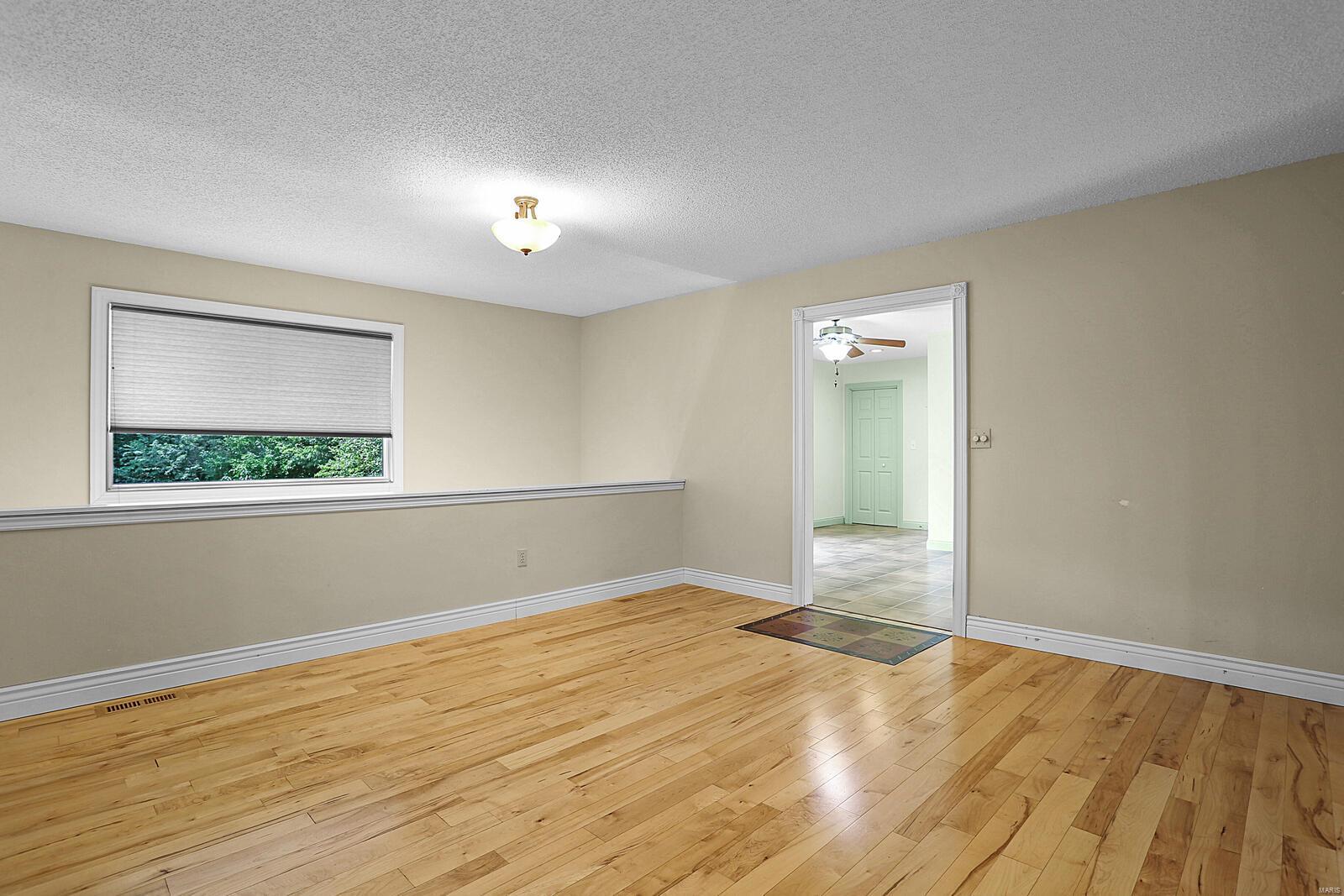 445 Piggott Ridge Lane Alton, IL 62002 - Photo 7 of 48 Gallery Image 7