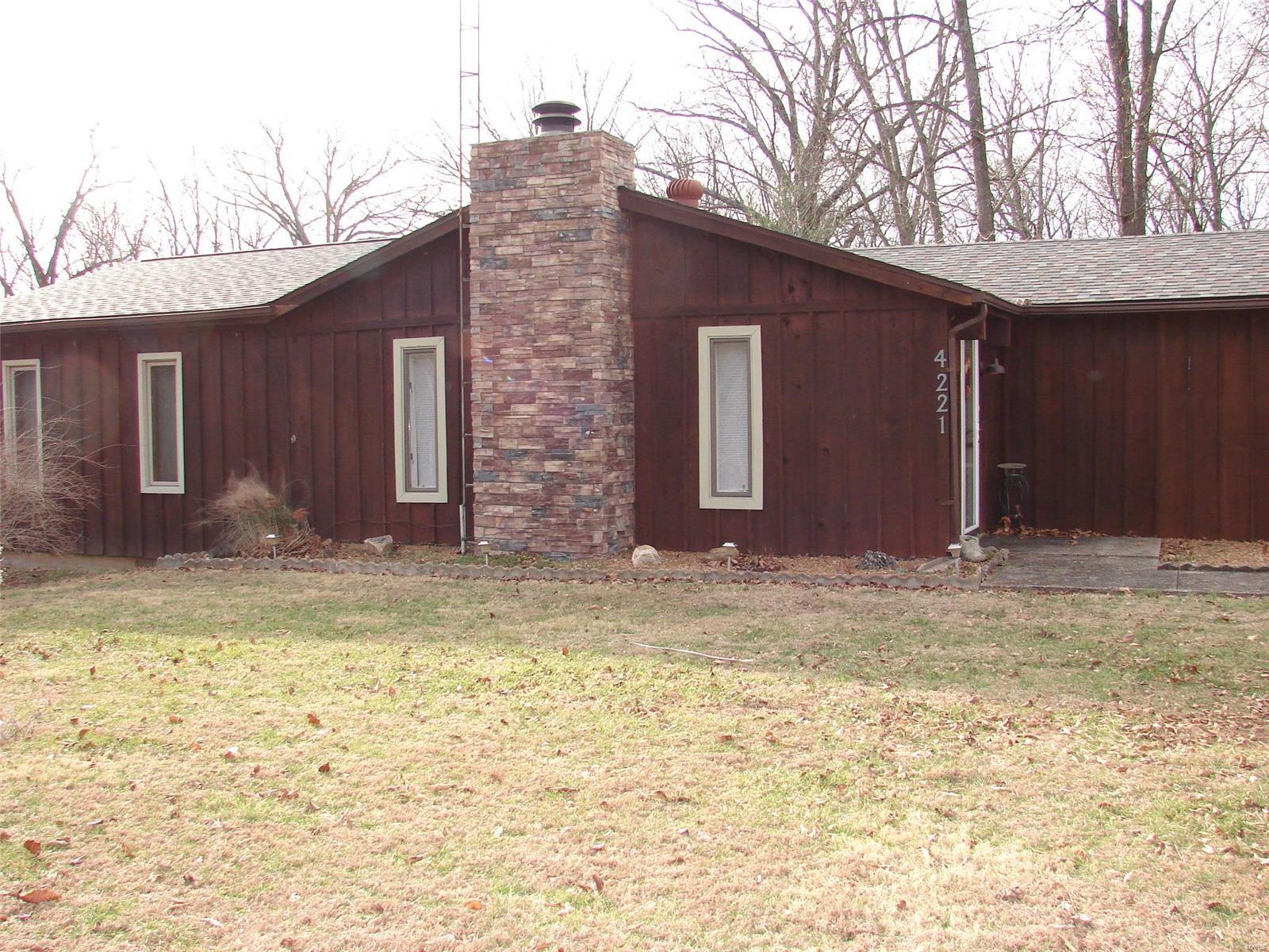 4221 West Lake Road Pinckneyville, IL 62274 - Photo 1 of 21 Gallery Image 1