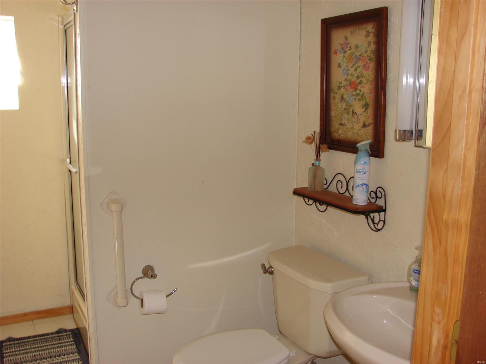 4221 West Lake Road Pinckneyville, IL 62274 - Photo 13 of 21 Gallery Image 13