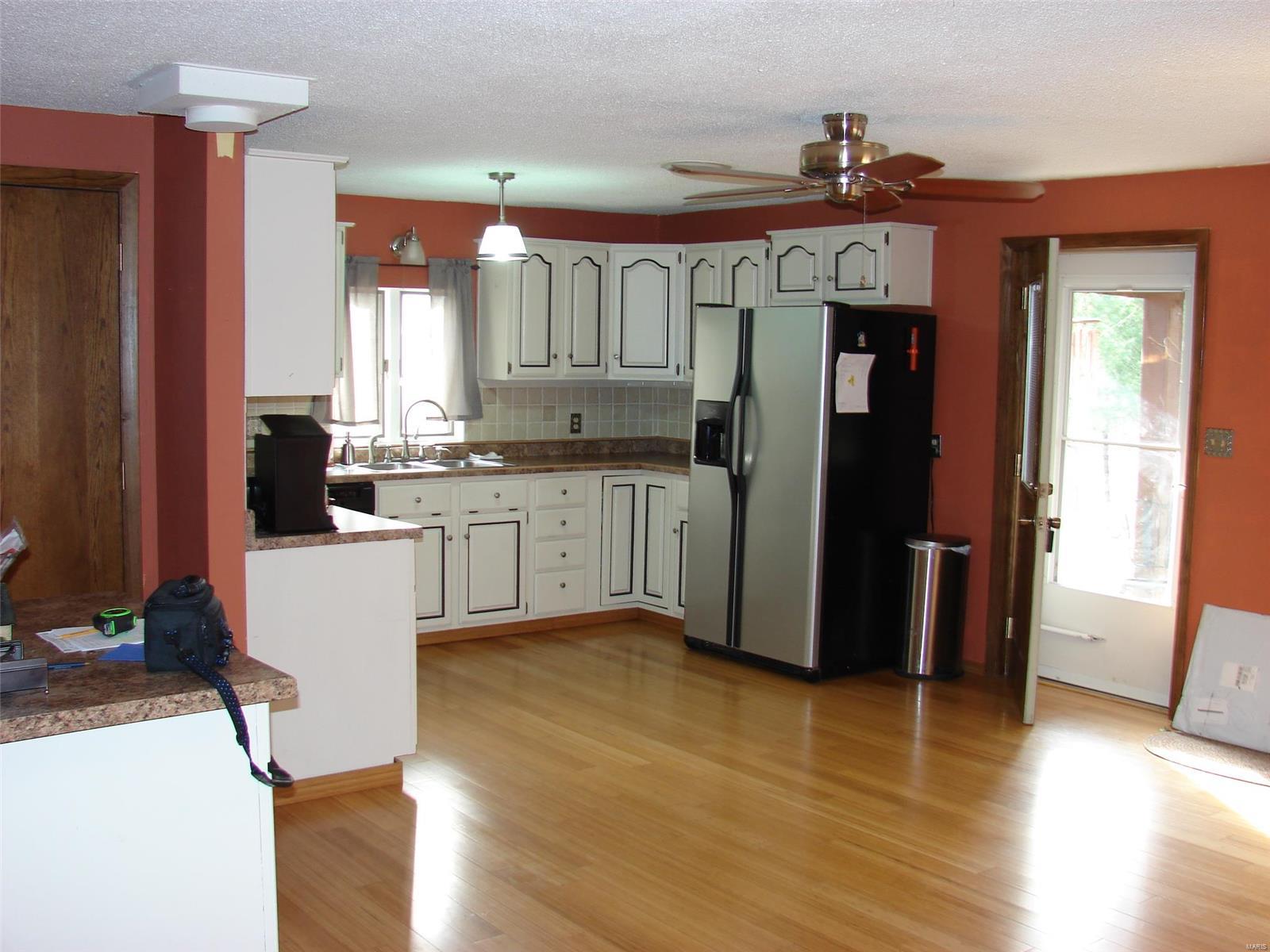 4221 West Lake Road Pinckneyville, IL 62274 - Photo 3 of 21 Gallery Image 3