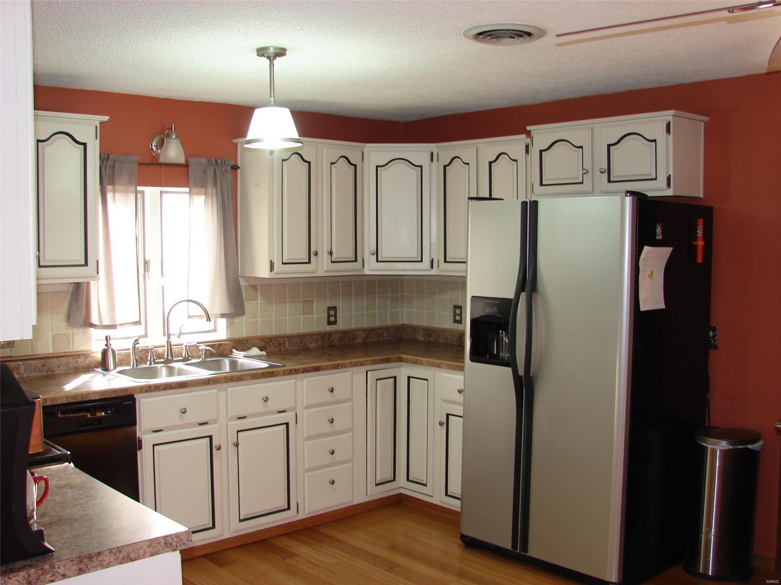 4221 West Lake Road Pinckneyville, IL 62274 - Photo 5 of 21 Gallery Image 5