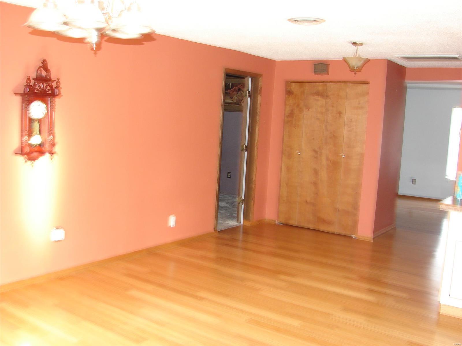 4221 West Lake Road Pinckneyville, IL 62274 - Photo 7 of 21 Gallery Image 7