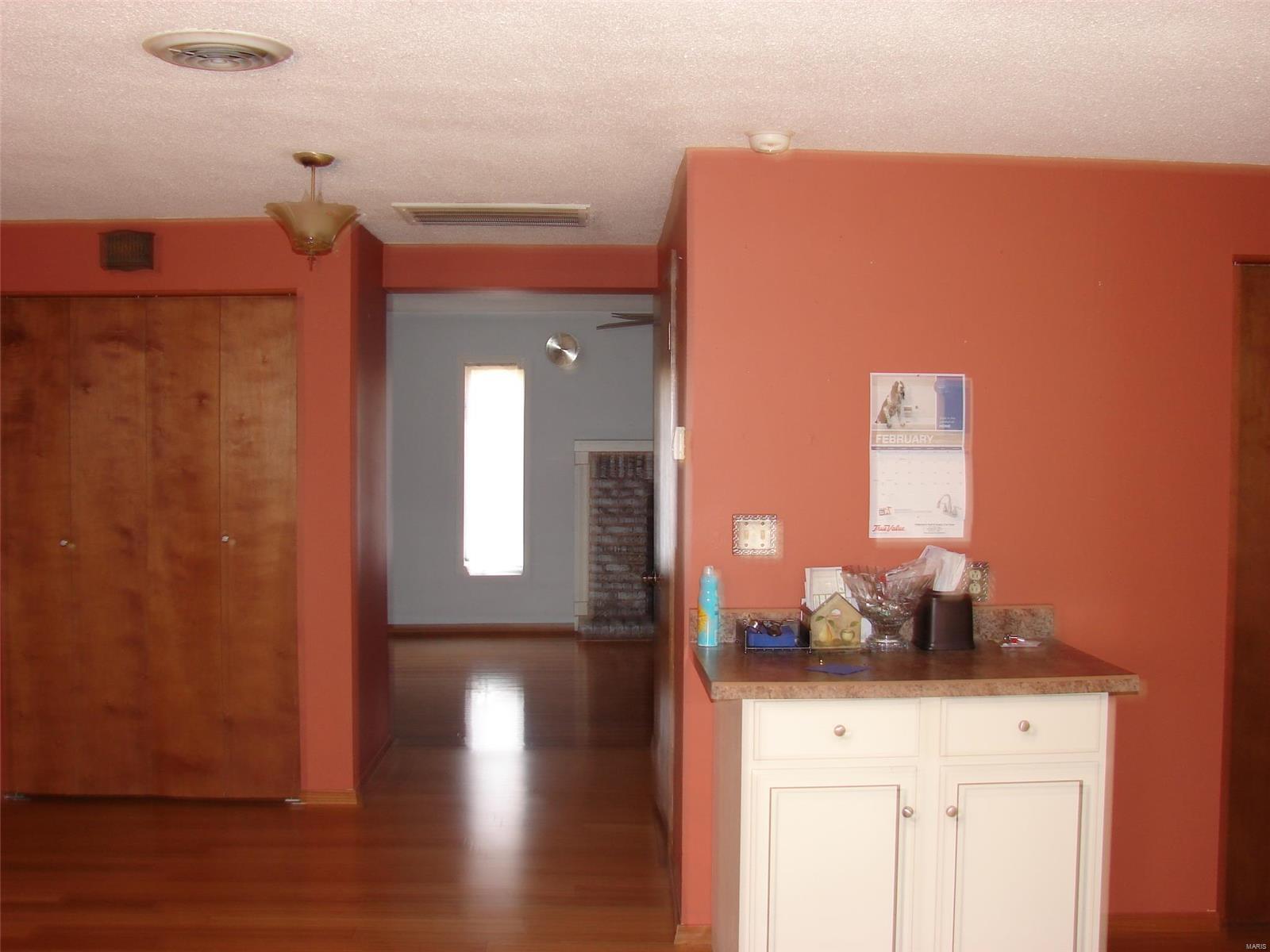 4221 West Lake Road Pinckneyville, IL 62274 - Photo 8 of 21 Gallery Image 8