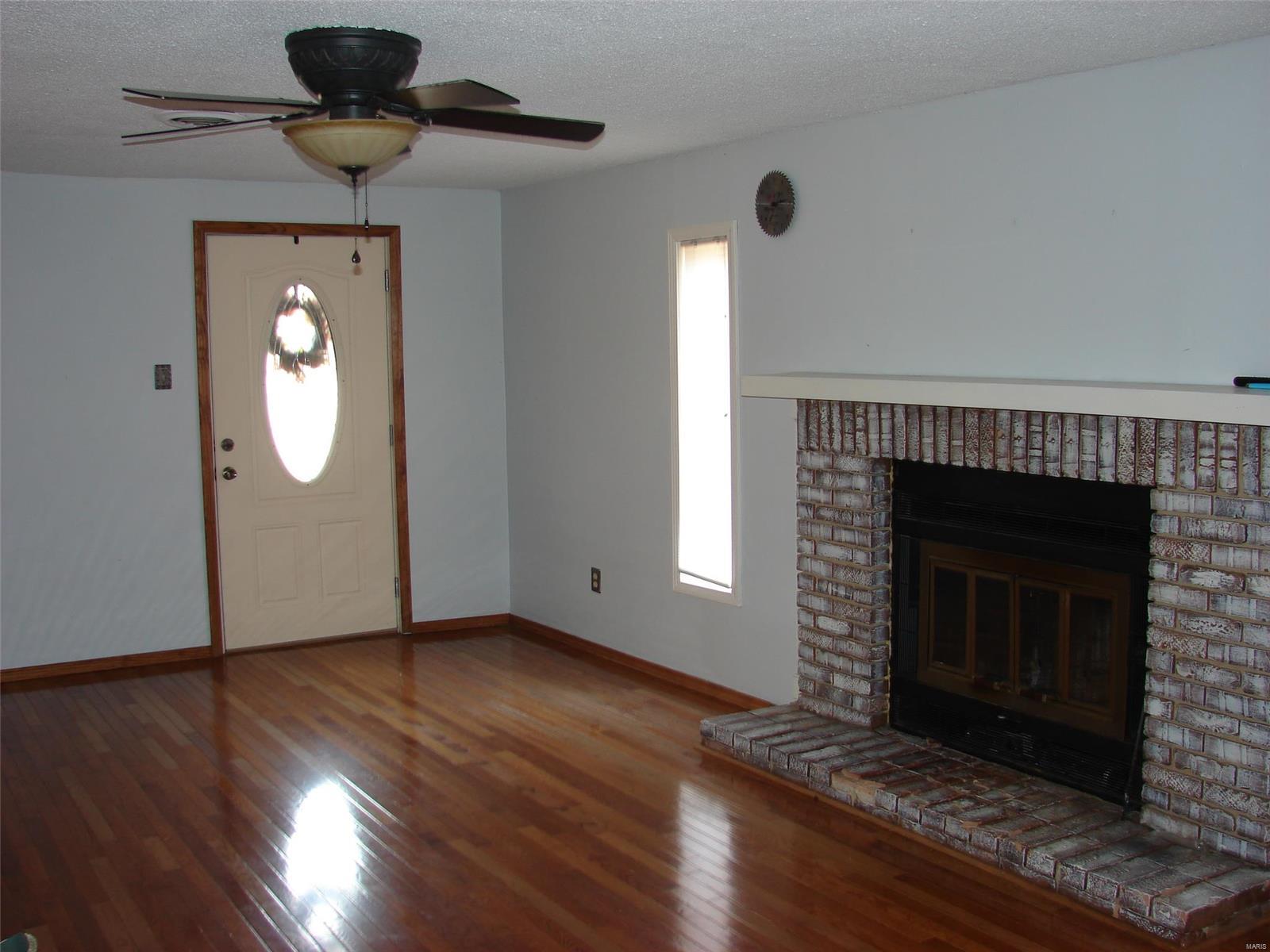 4221 West Lake Road Pinckneyville, IL 62274 - Photo 10 of 21 Gallery Image 10