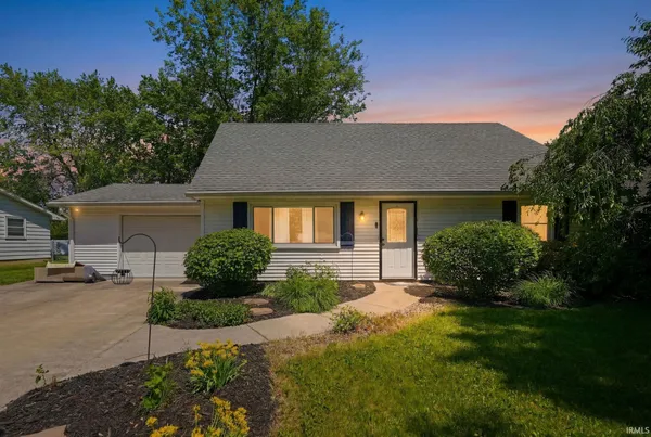 $219,900 | 4016 Beaverbrook Drive, Fort Wayne, IN 46815