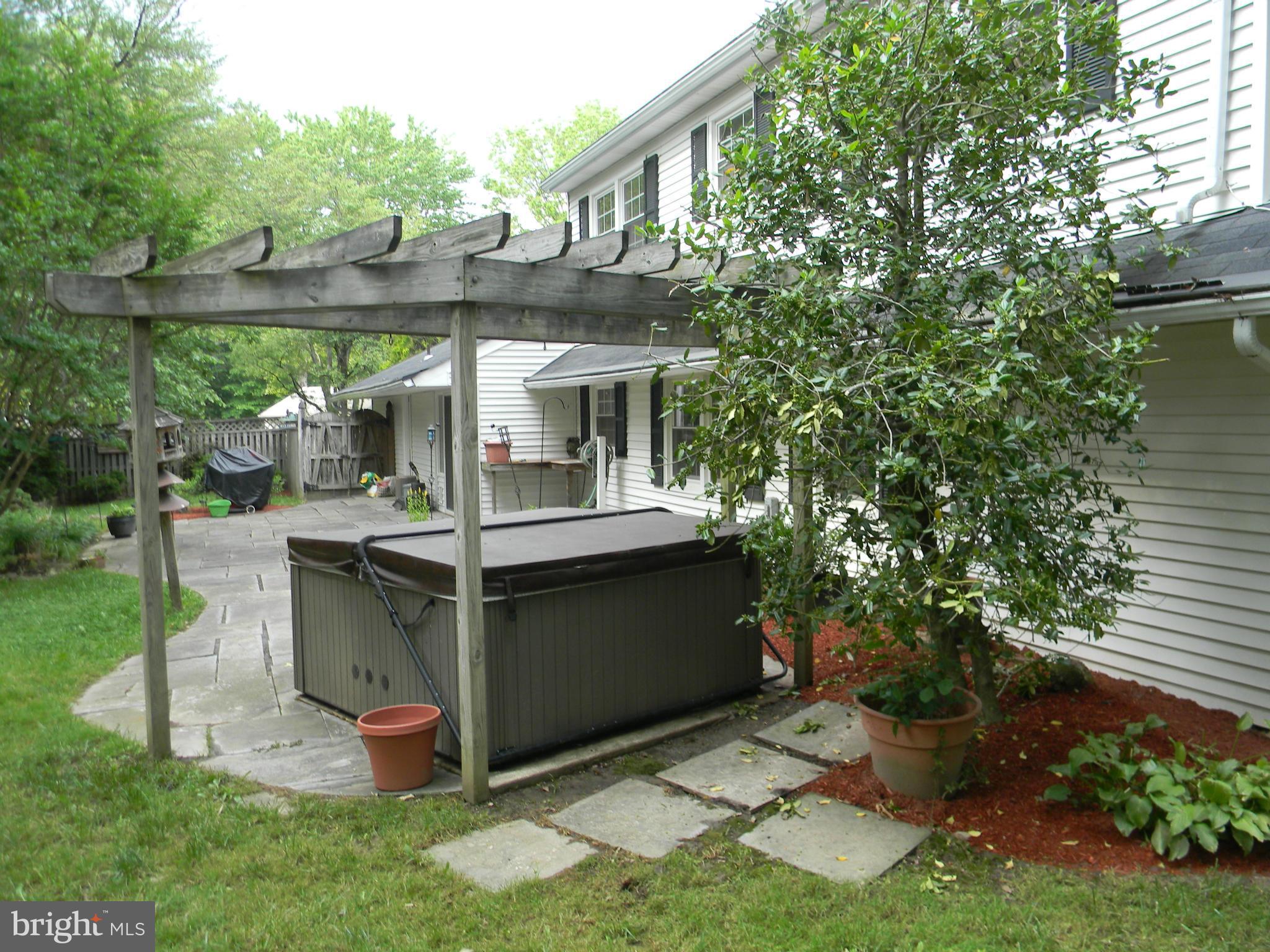 12502 Ivory Pass Laurel, MD 20708 - Photo 28 of 30 Hot Tub