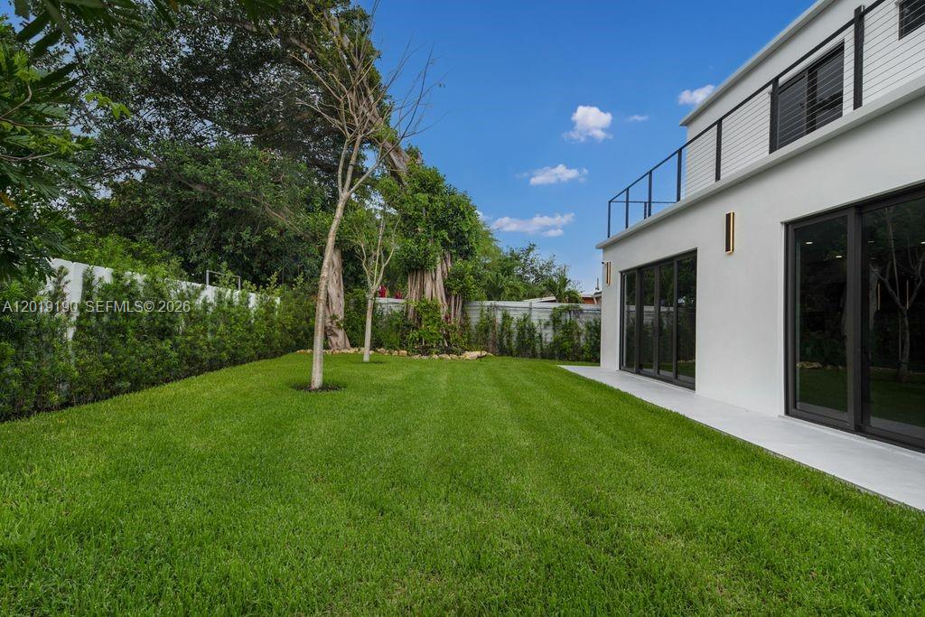 2265 Southwest 4th Street Miami, FL 33135 - Photo 29 of 37