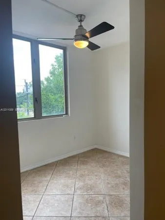 $1,800 | 2630 Southwest 28th Street, Unit 29, Miami, FL 33133