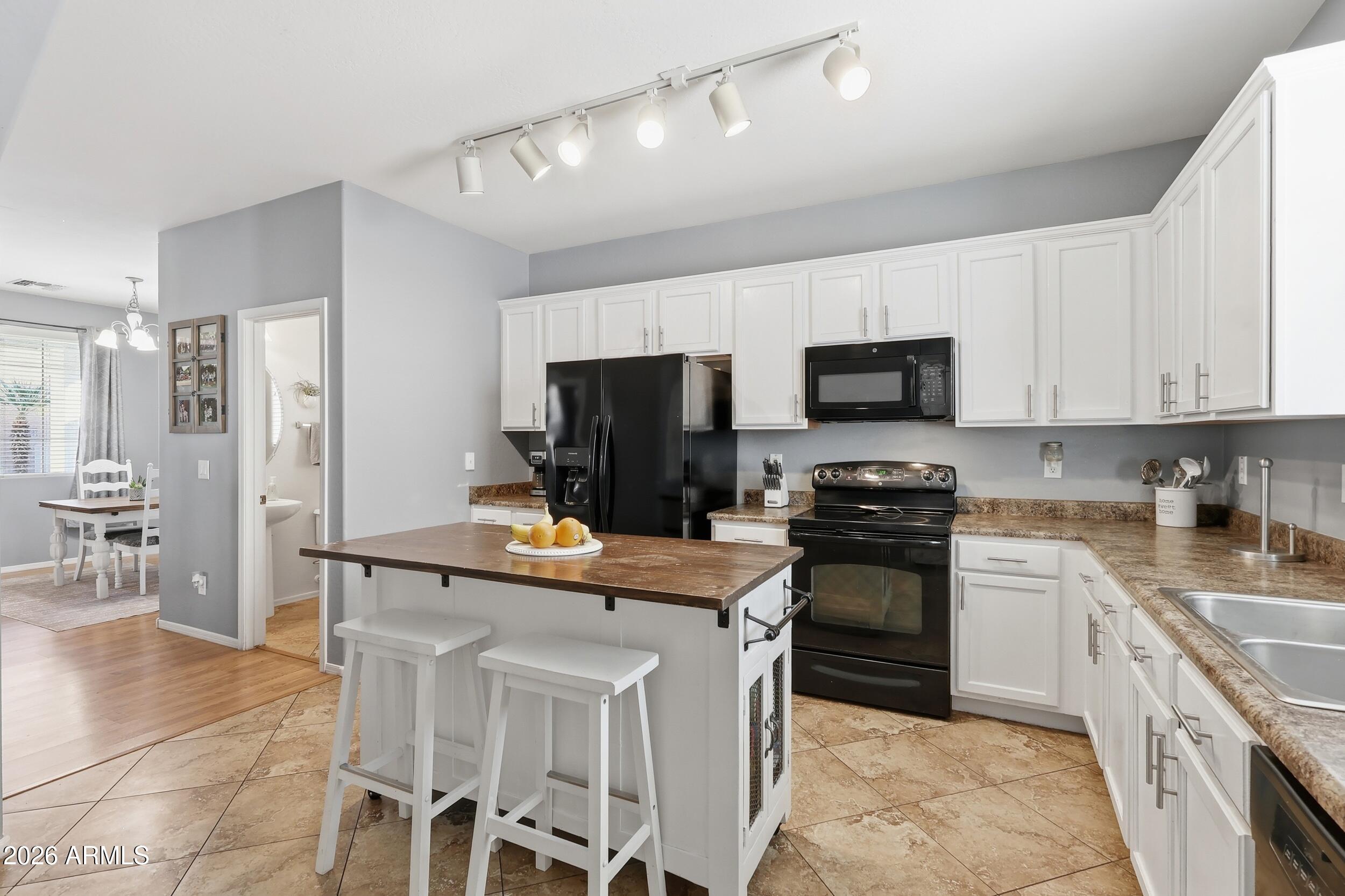 4027 East Milky Way Gilbert, AZ 85295 - Photo 16 of 38 17_img_1305