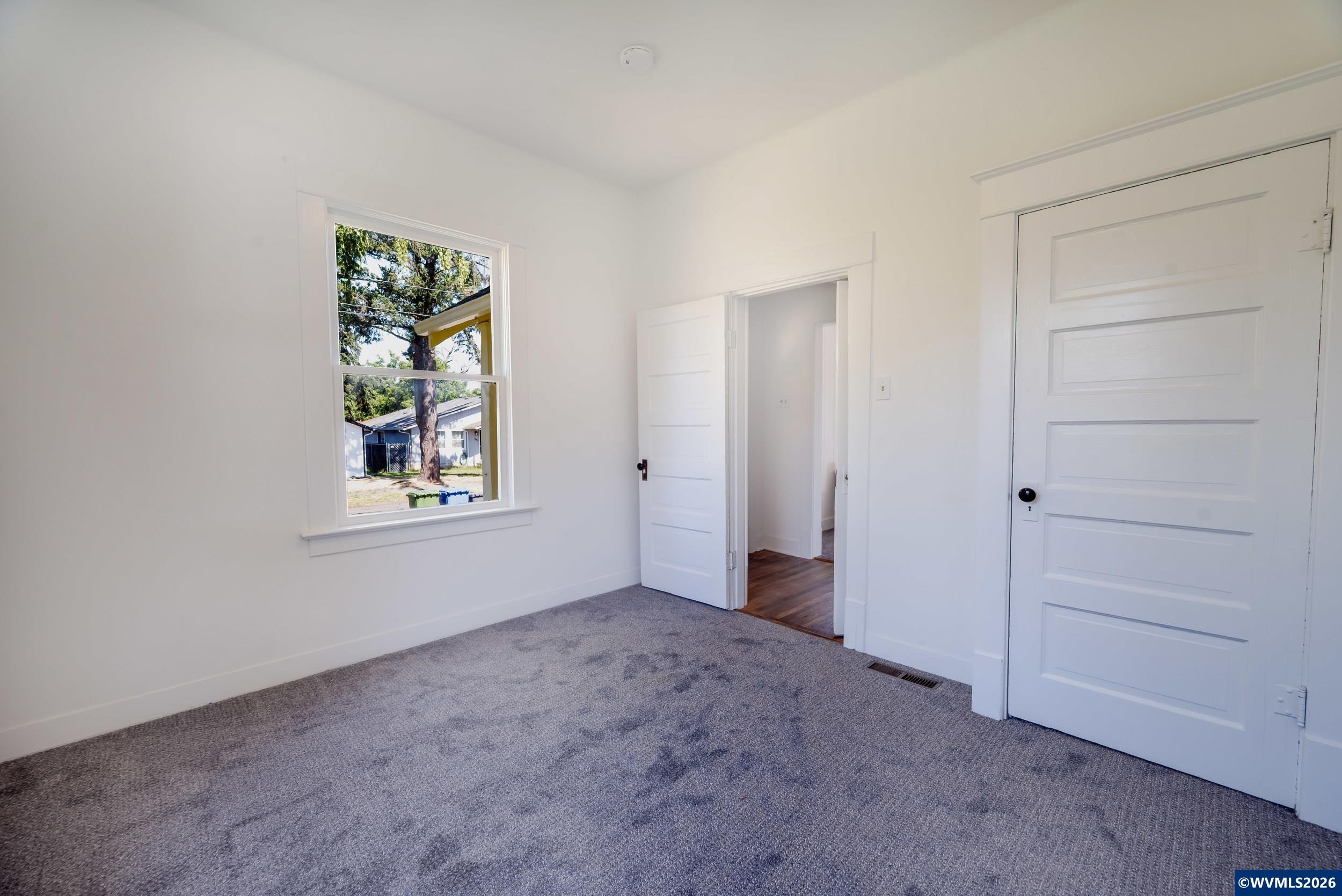 170 23rd Street Northeast Salem, OR 97301 - Photo 23 of 35