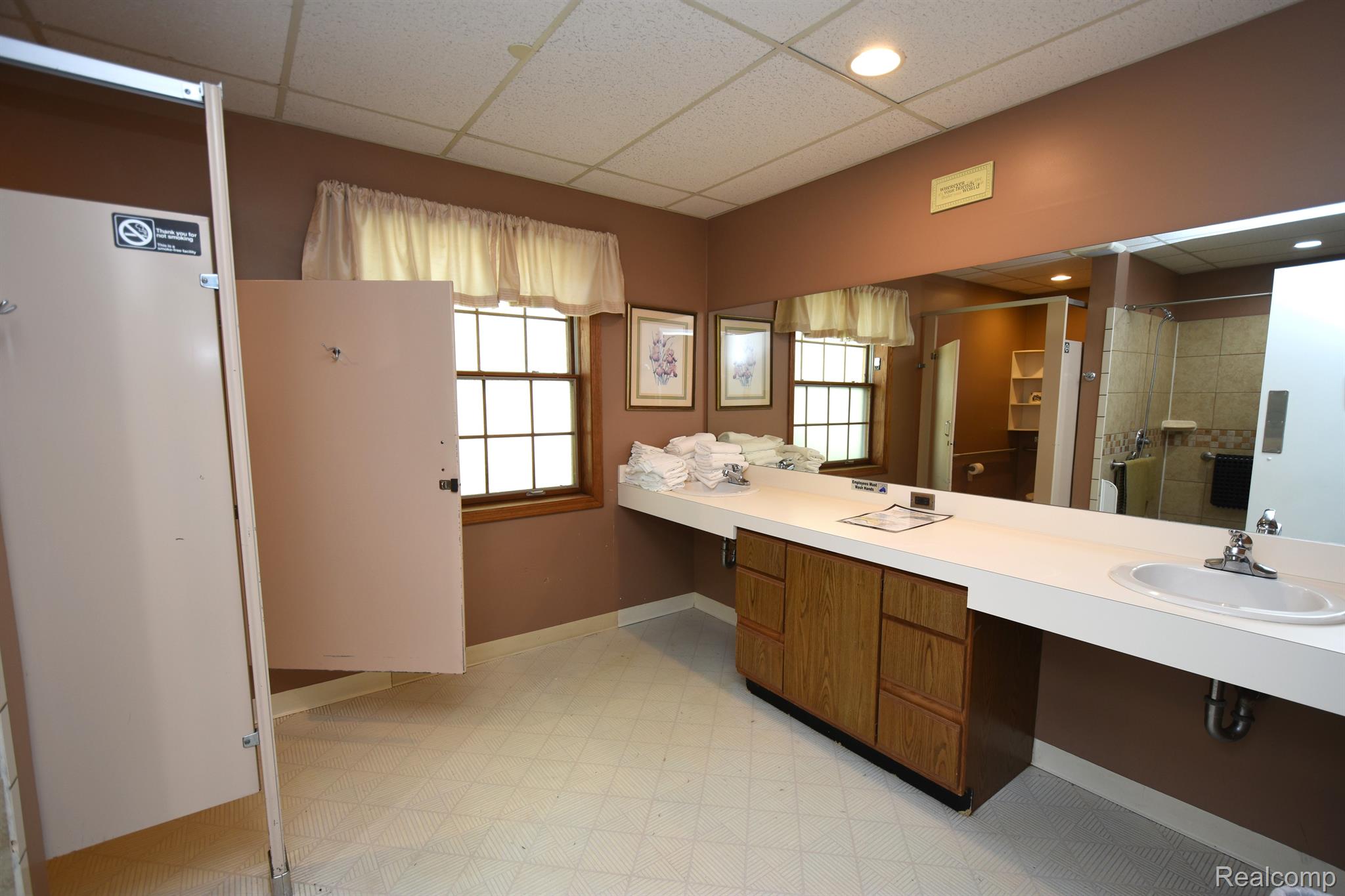 8163 Coldwater Road Flushing, MI 48433 - Photo 19 of 65 Gallery Image 19