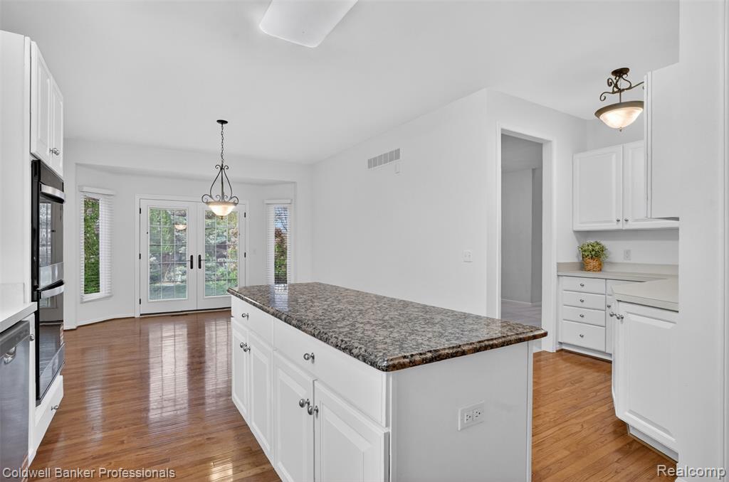 1357 Kentfield Drive Rochester, MI 48307 - Photo 16 of 71