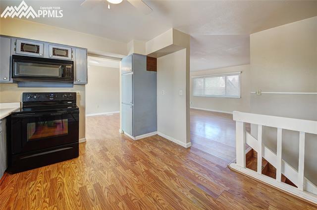 4925 Del Sol Road Colorado Springs, CO 80918 - Photo 9 of 25