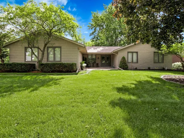 $349,900 | 1441 Ramsey Close, Rockford, IL 61107