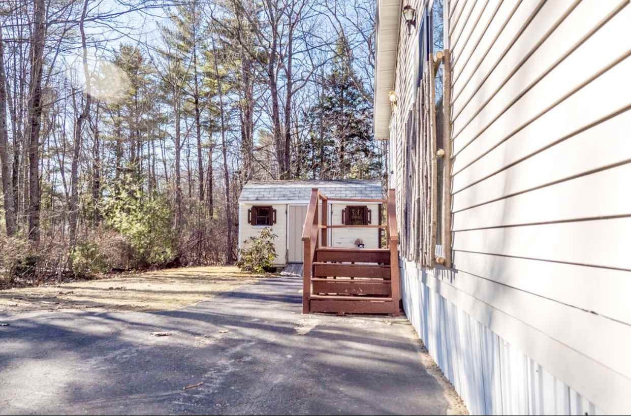 32 Hawaii Lane Rochester, NH 03867 - Photo 8 of 37