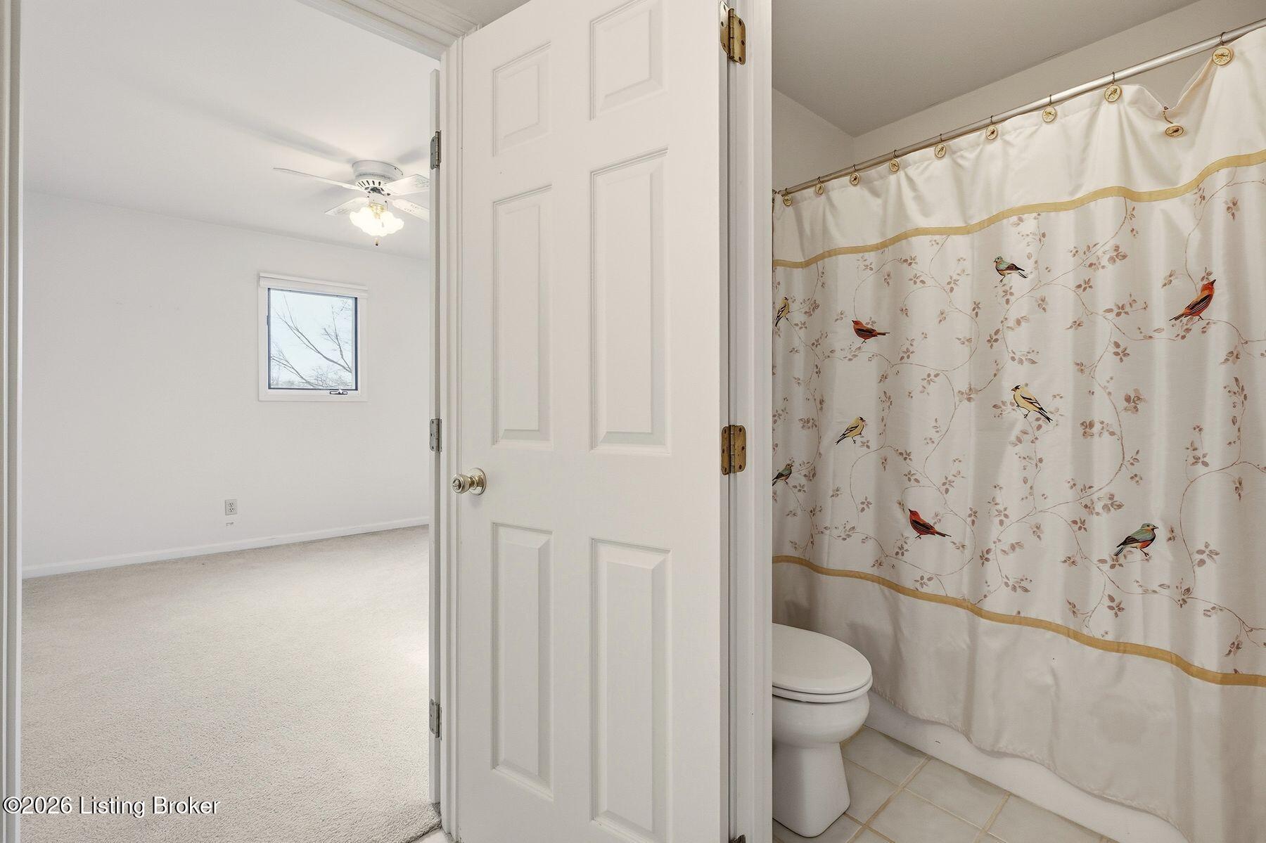 954 West Laurel River Road Shepherdsville, KY 40165 - Photo 26 of 44 Jack & Jill Bath