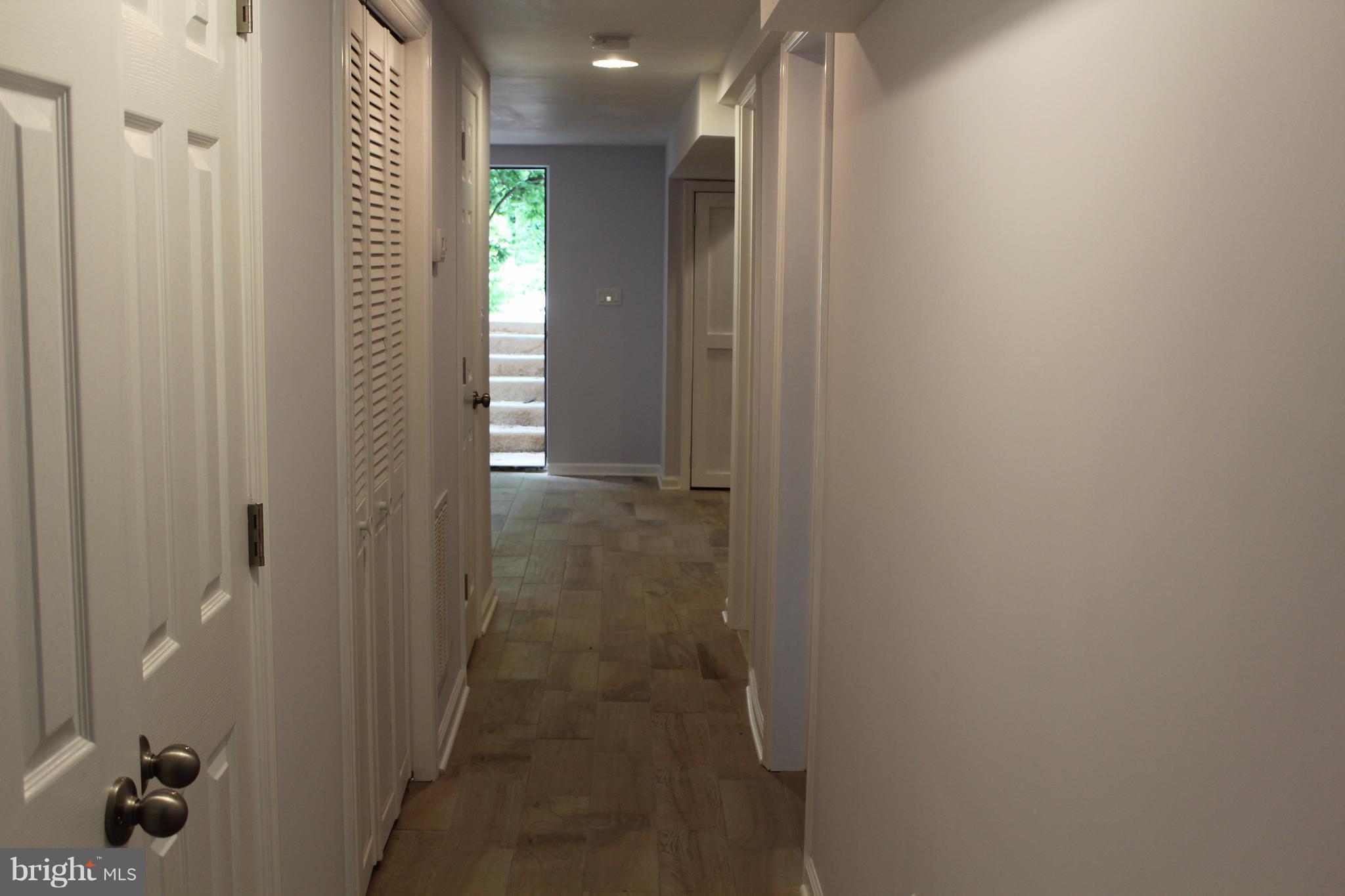 649 Columbia Road Northwest Washington, DC 20001 - Photo 17 of 20 apartment hallway