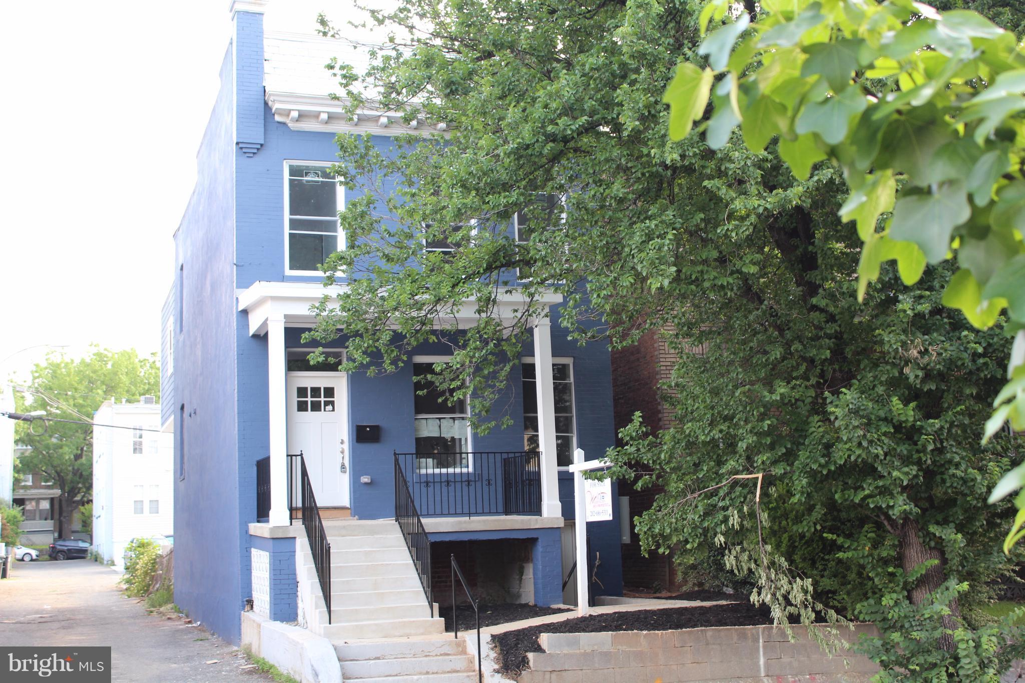 649 Columbia Road Northwest Washington, DC 20001 - Photo 20 of 20 side driveway to rear parking