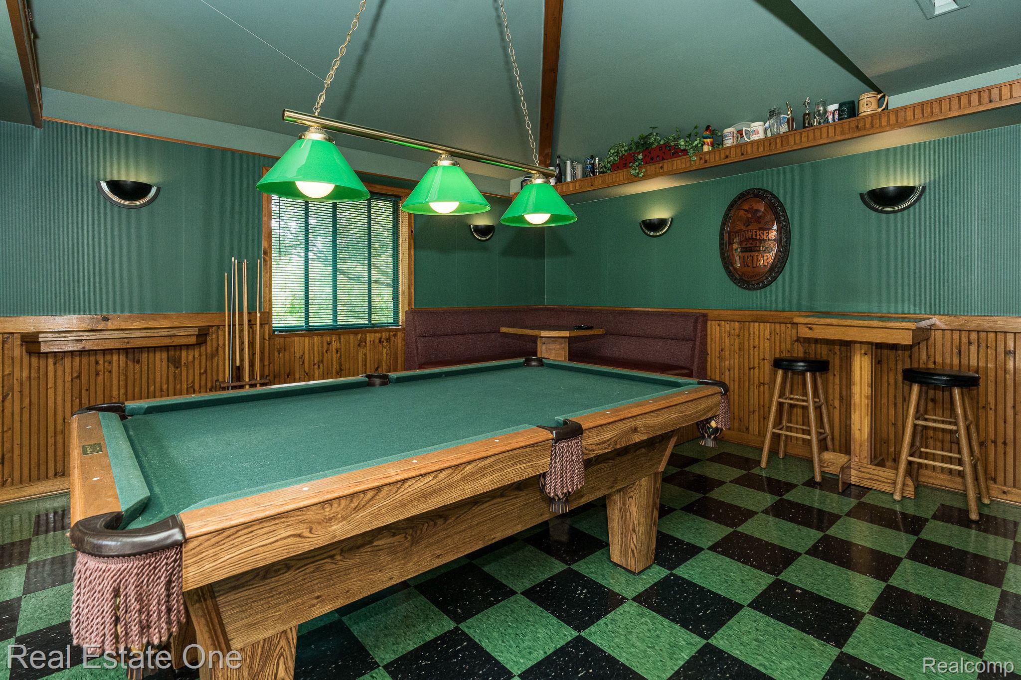 1121 Princeton Avenue Rochester, MI 48307 - Photo 10 of 48 Vaulted Ceiling!