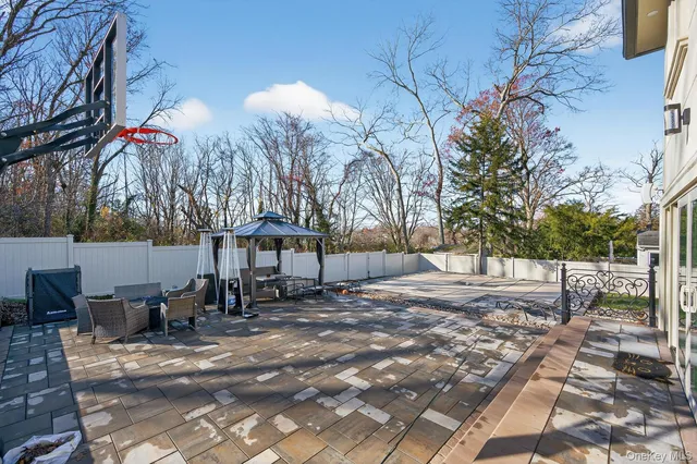 $1,999,999 | 14 Woodland Drive, Old Bethpage, NY 11804