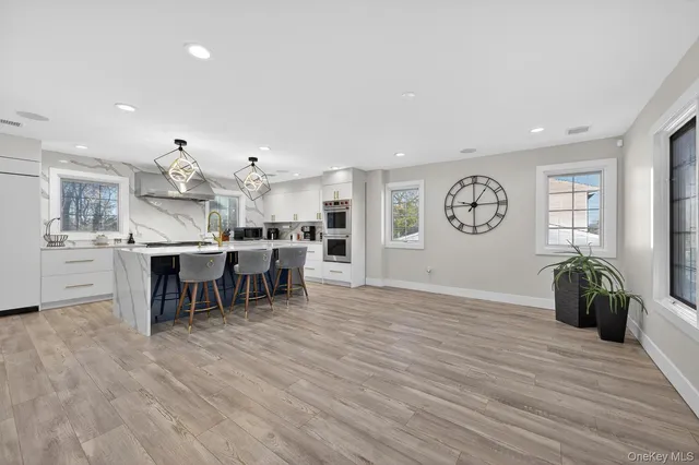 $1,999,999 | 14 Woodland Drive, Old Bethpage, NY 11804