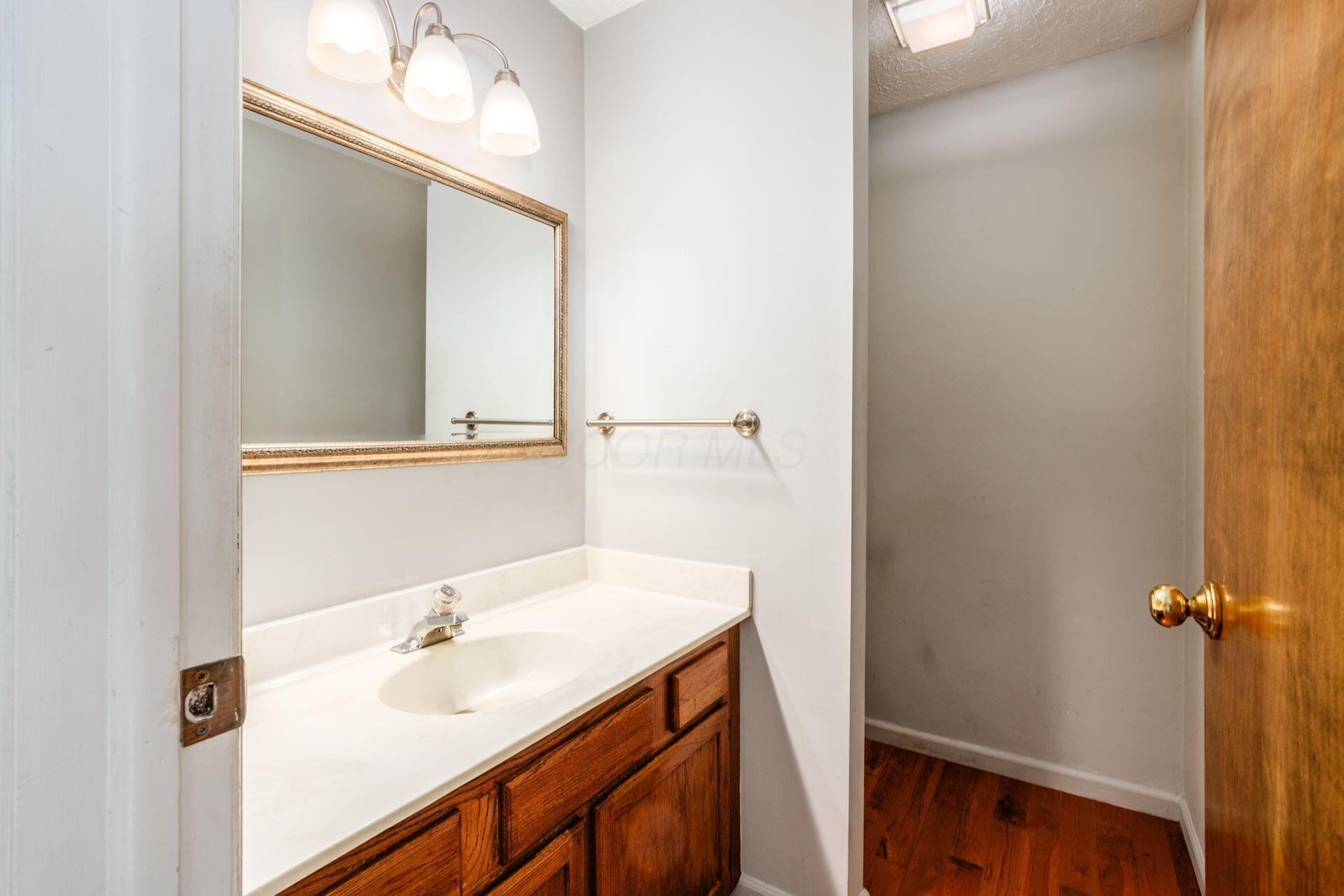 2120 Sprucefield Road Columbus, OH 43229 - Photo 8 of 27 009_ 2120 Sprucefield Rd-1012