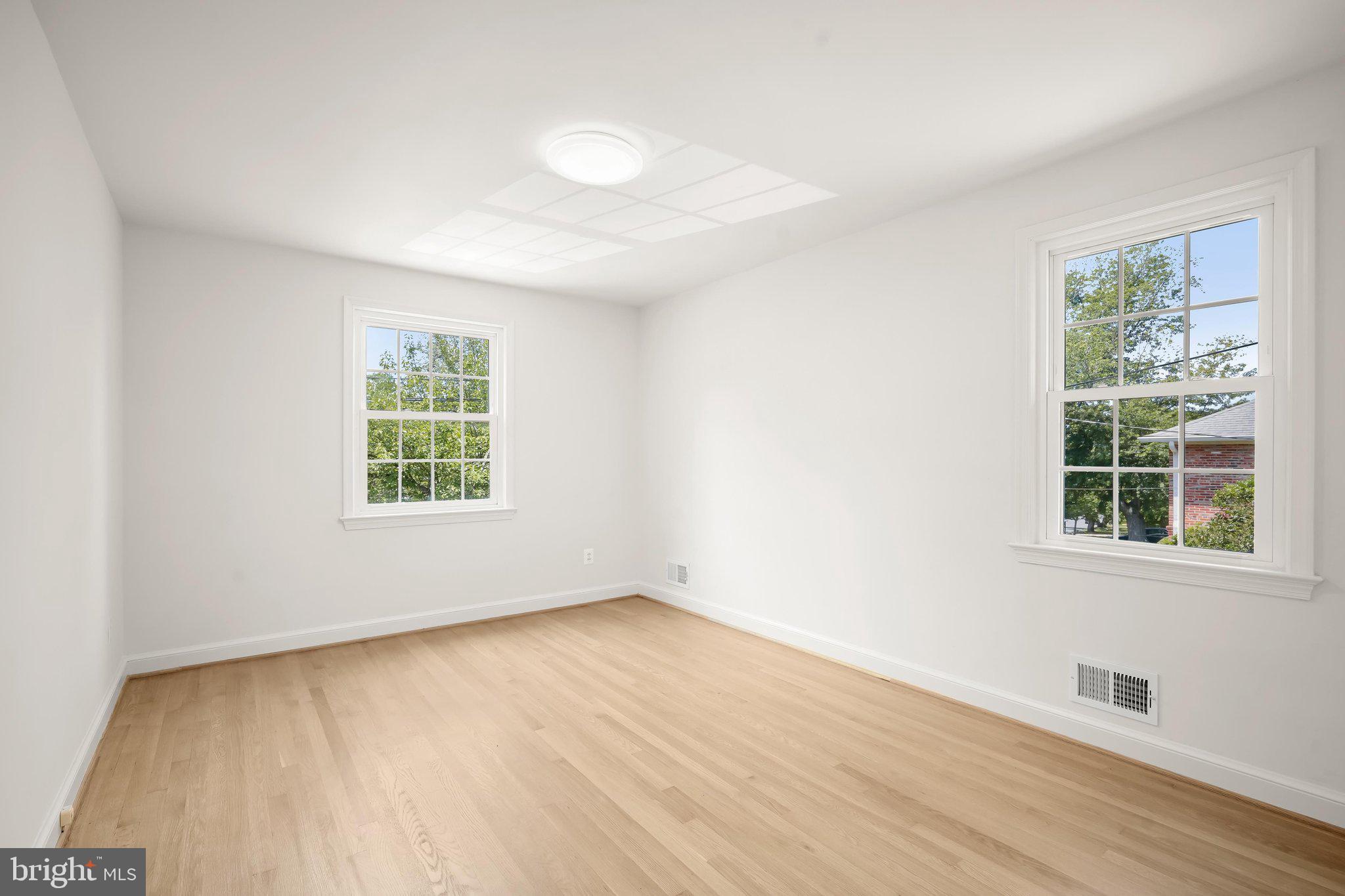 7109 Radnor Road Bethesda, MD 20817 - Photo 26 of 51 7109 Radnor Rd 027
