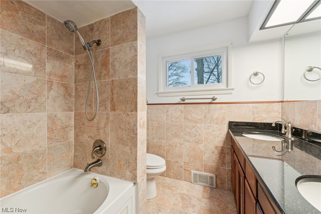 13465 Bagley Road Cleveland, OH 44130 - Photo 20 of 35 Gallery Image 20