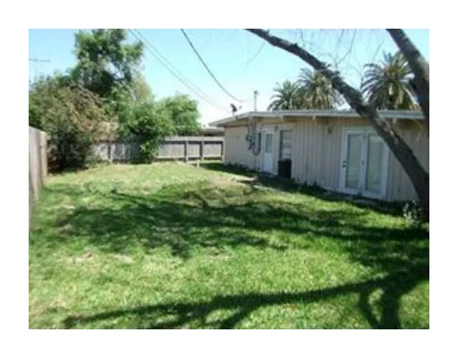 $950 | 5802 Lucille Drive, Corpus Christi, TX 78412