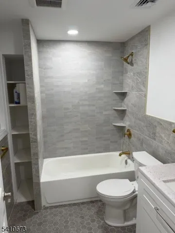 $3,200 | 441 Ringwood Avenue, Wanaque, NJ 07465