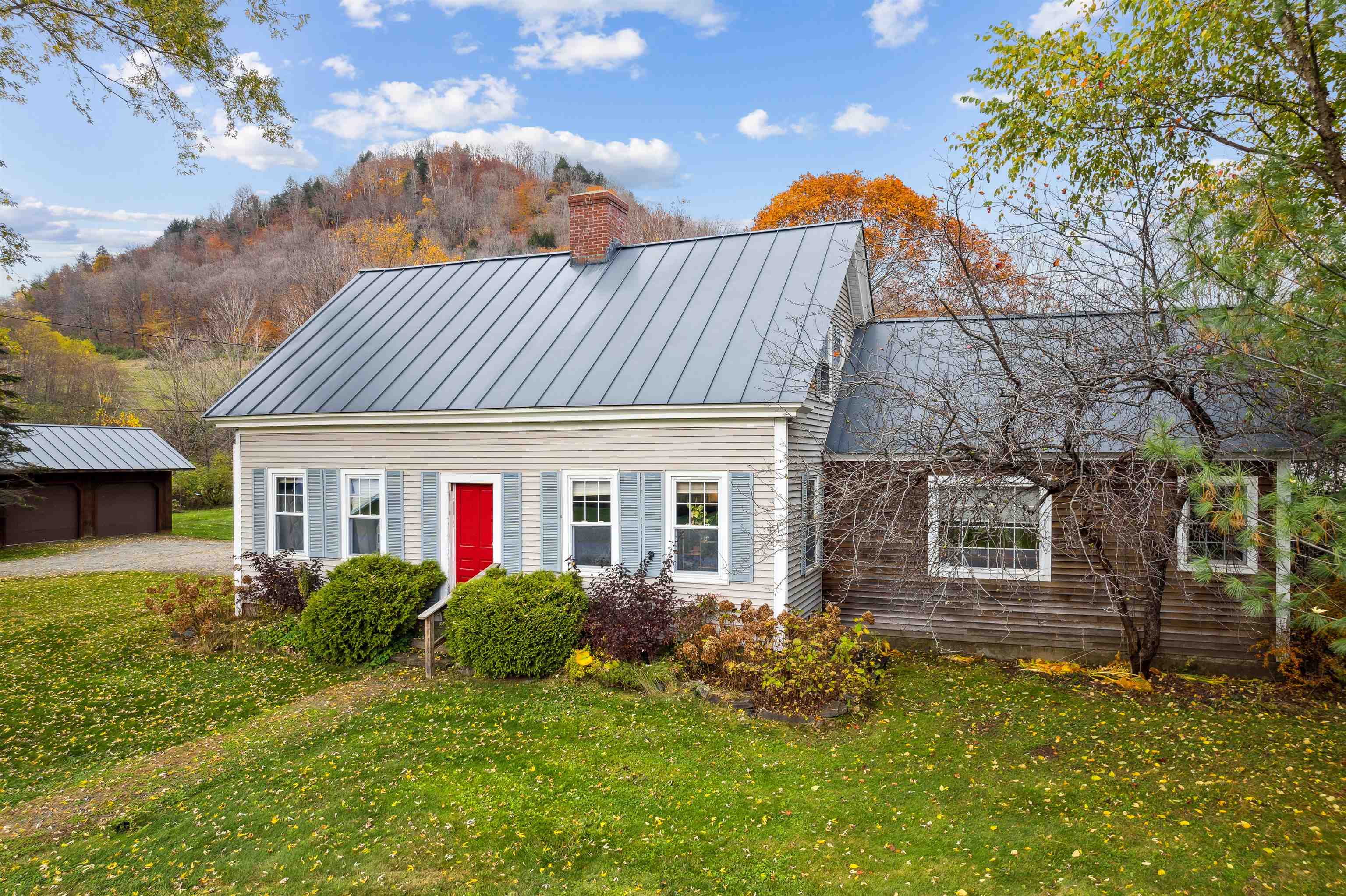 104 Stage Road Pomfret, VT 05067 - Photo 1 of 29