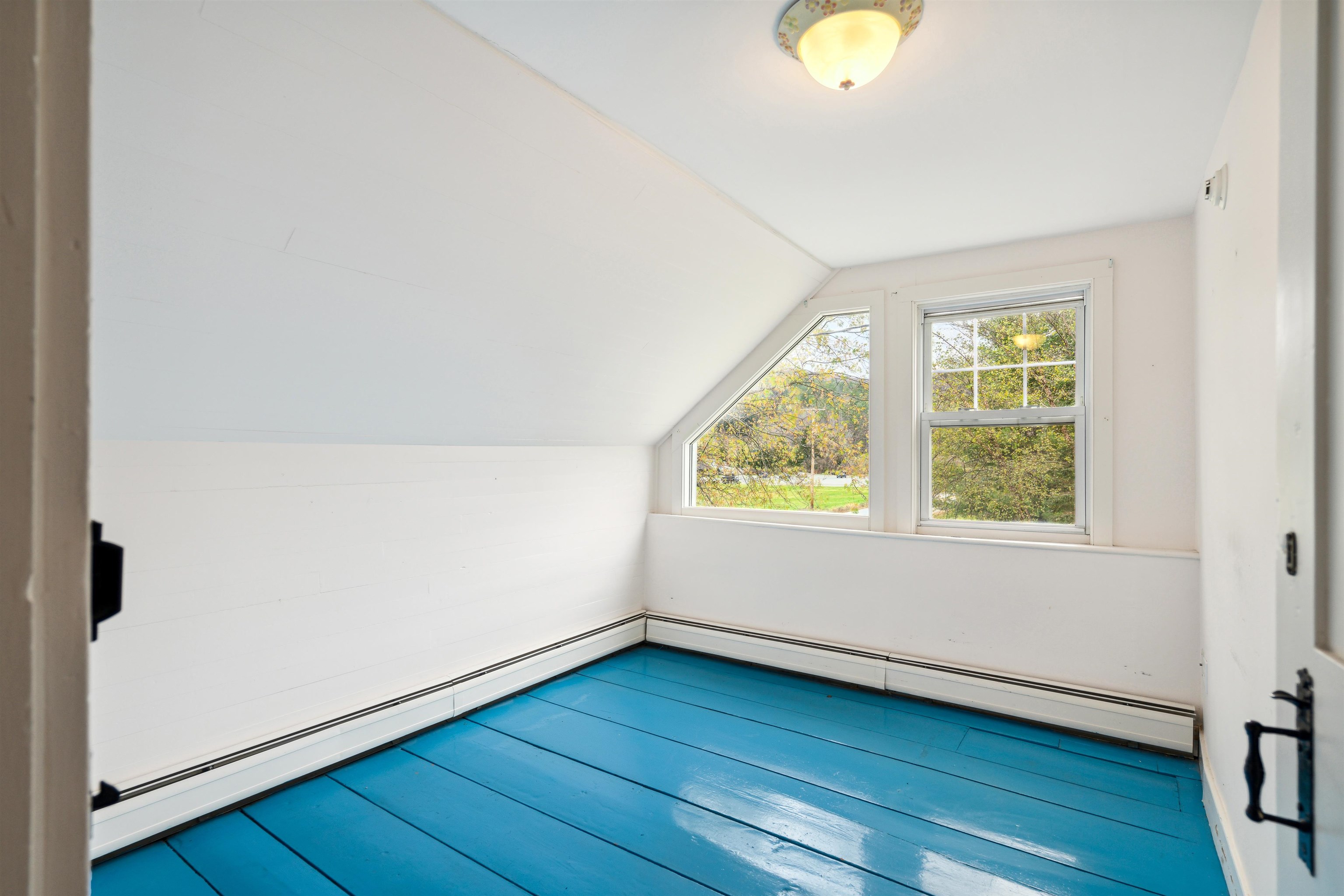 104 Stage Road Pomfret, VT 05067 - Photo 14 of 29