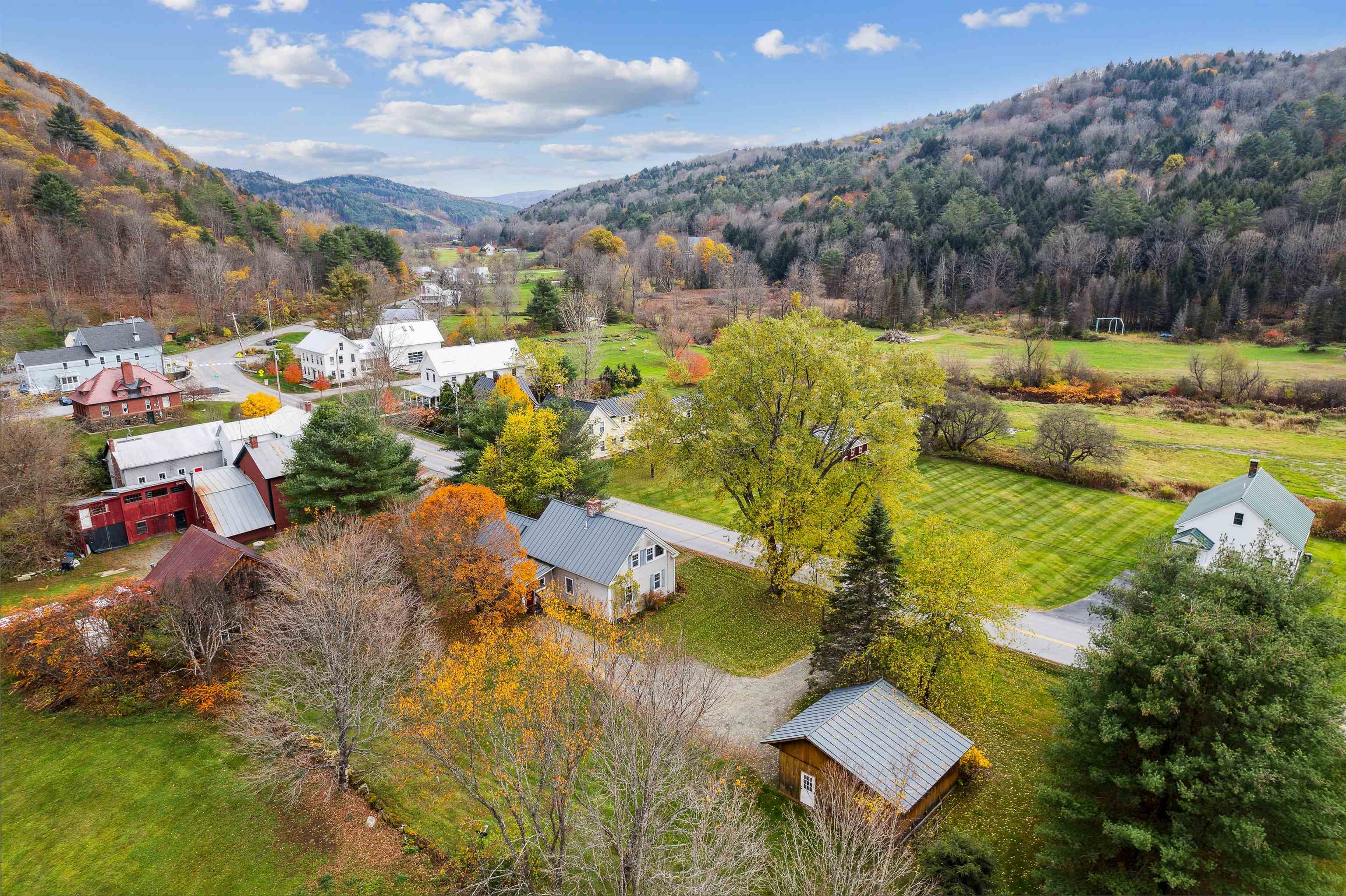 104 Stage Road Pomfret, VT 05067 - Photo 20 of 29