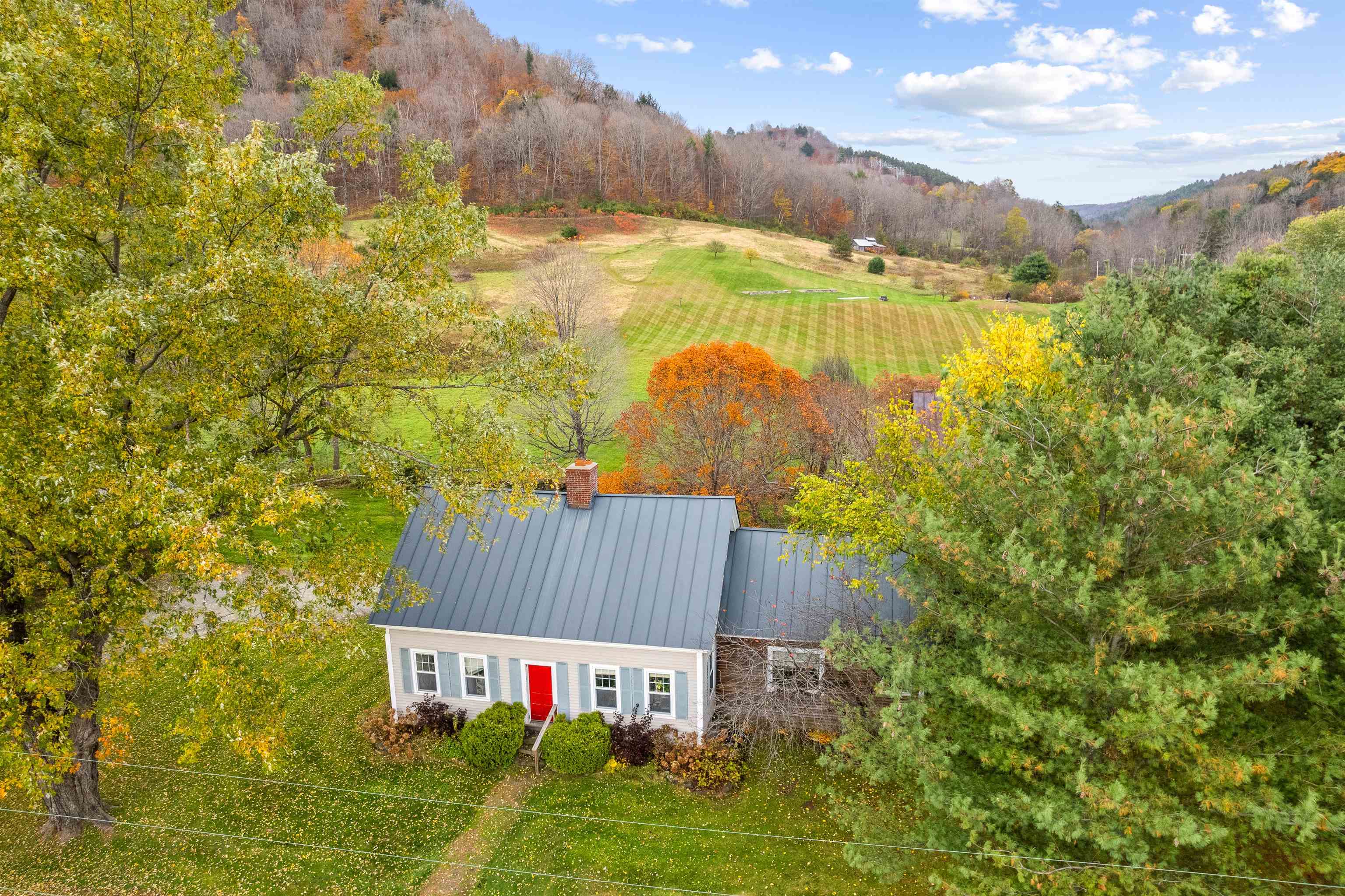 104 Stage Road Pomfret, VT 05067 - Photo 22 of 29